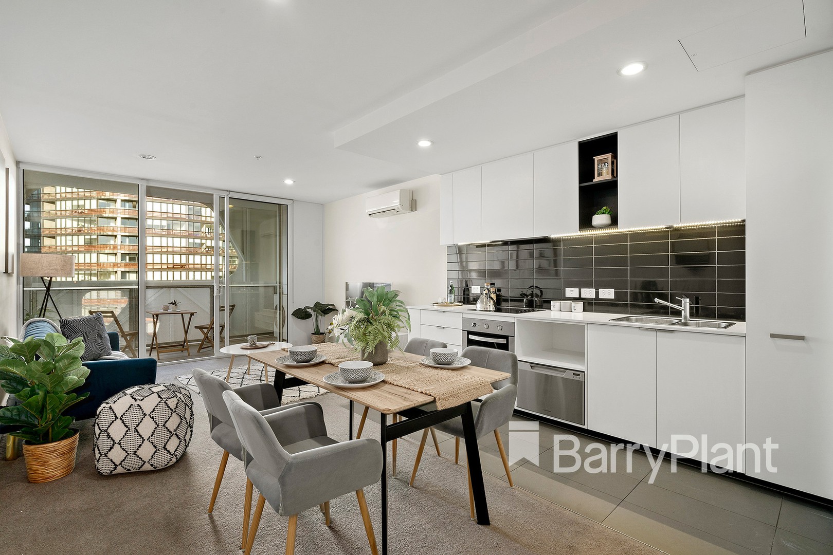 920/55 Merchant StreetDocklands, VIC 3008, Docklands - Thumbnail 2