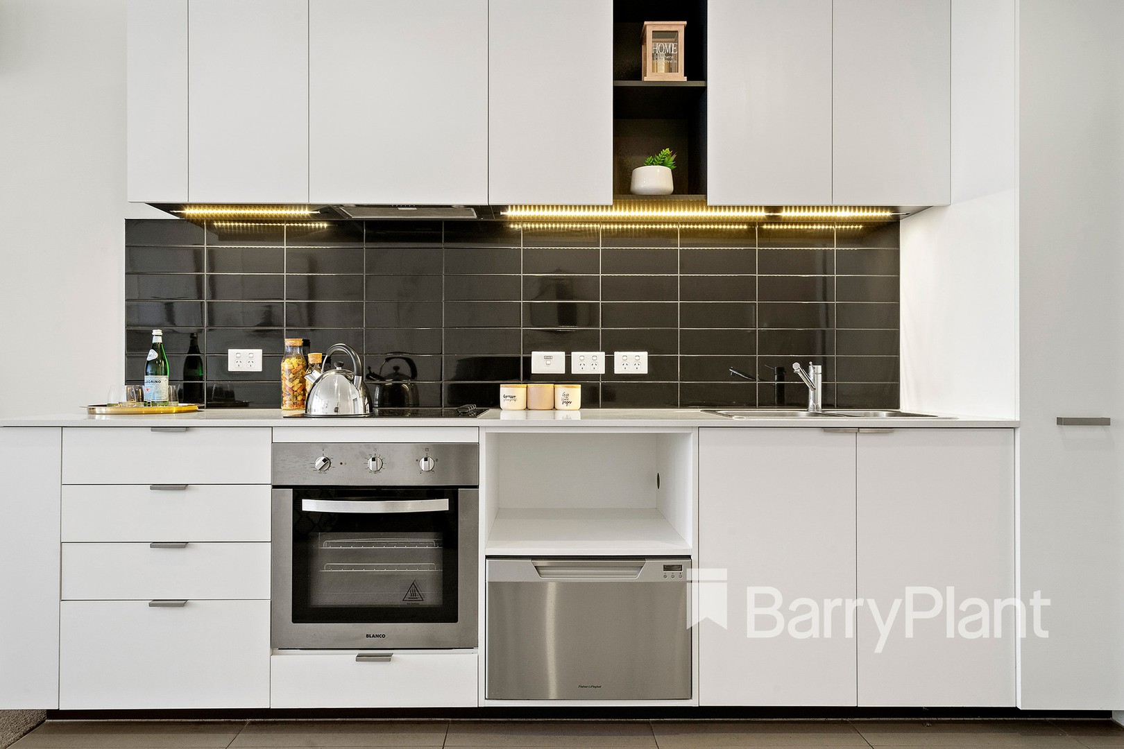 920/55 Merchant StreetDocklands, VIC 3008, Docklands - Thumbnail 3