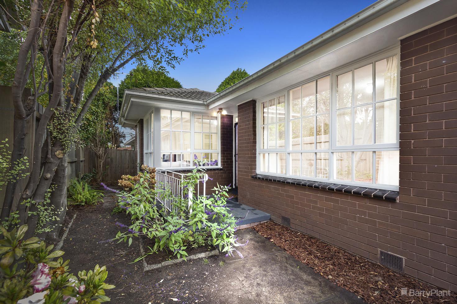 2/39 Glebe StreetForest Hill, VIC 3131, Forest Hill - Thumbnail 2