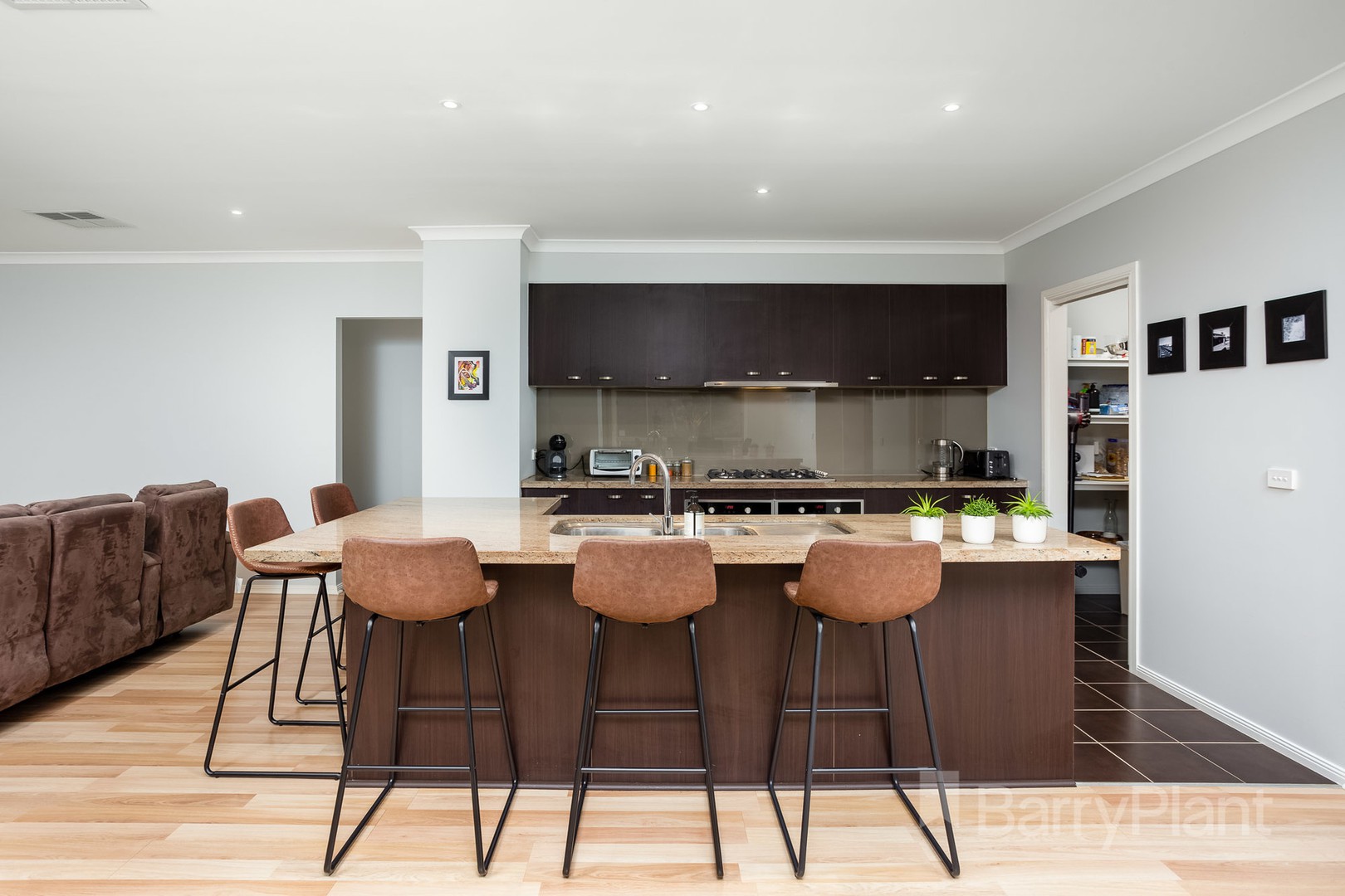 33 Mcintyre AvenuePoint Cook, VIC 3030, Point Cook - Thumbnail 4