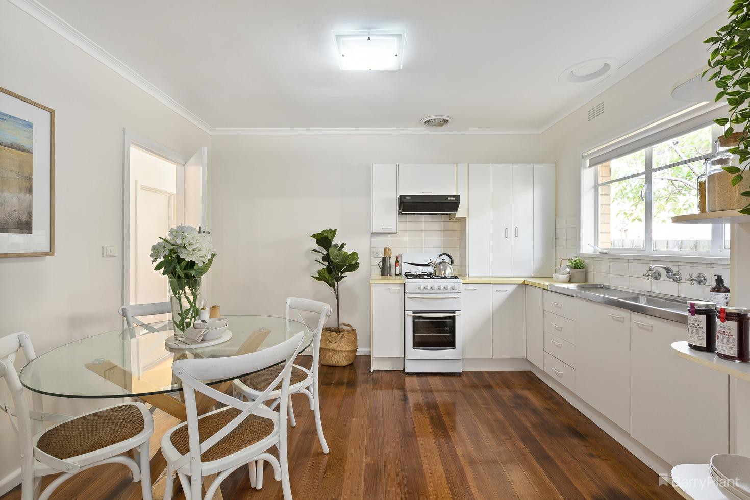 5 Deakin Street, Mitcham, VIC 3132, Mitcham - Thumbnail 4