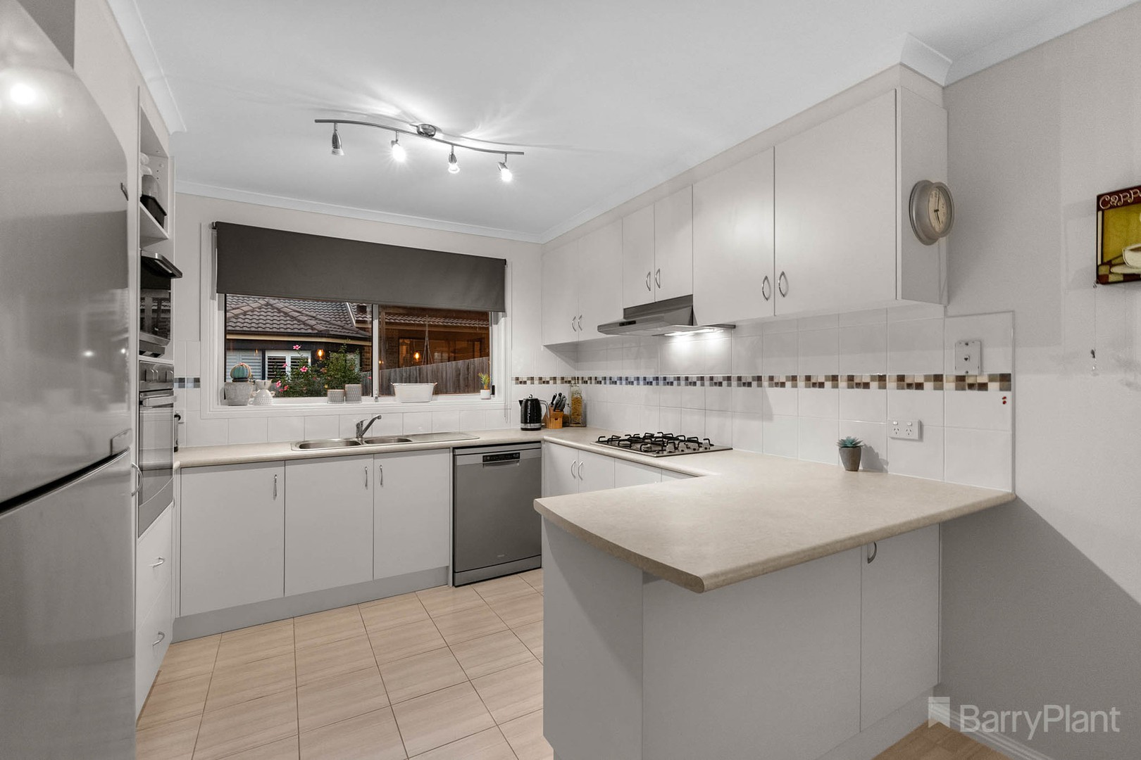 8 Christopher ClosePakenham, VIC 3810, Pakenham - Thumbnail 5