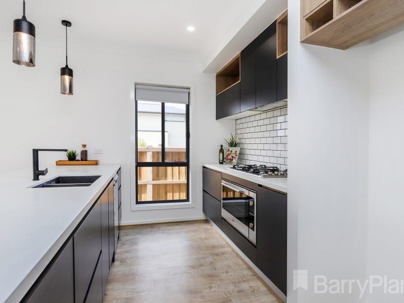 34 Barkers CrescentMickleham, VIC 3064, Mickleham - Thumbnail 5