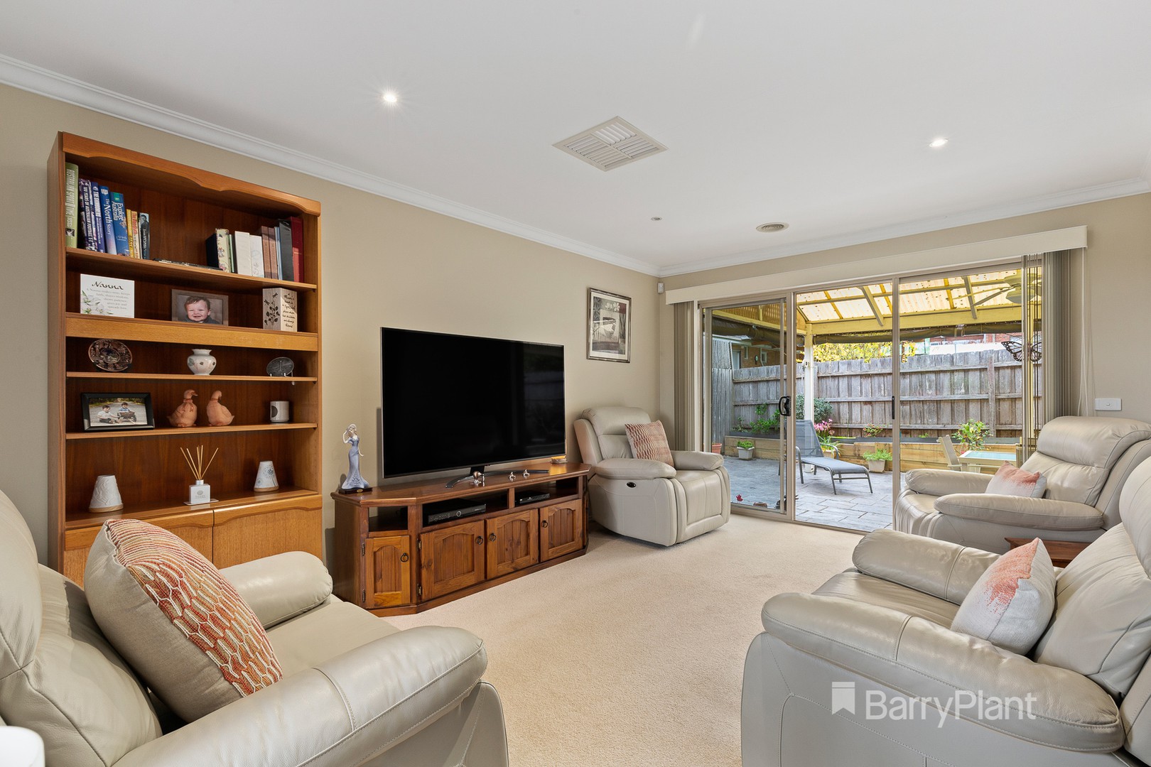 2/11 Ozone RoadBayswater, VIC 3153, Bayswater - Thumbnail 3