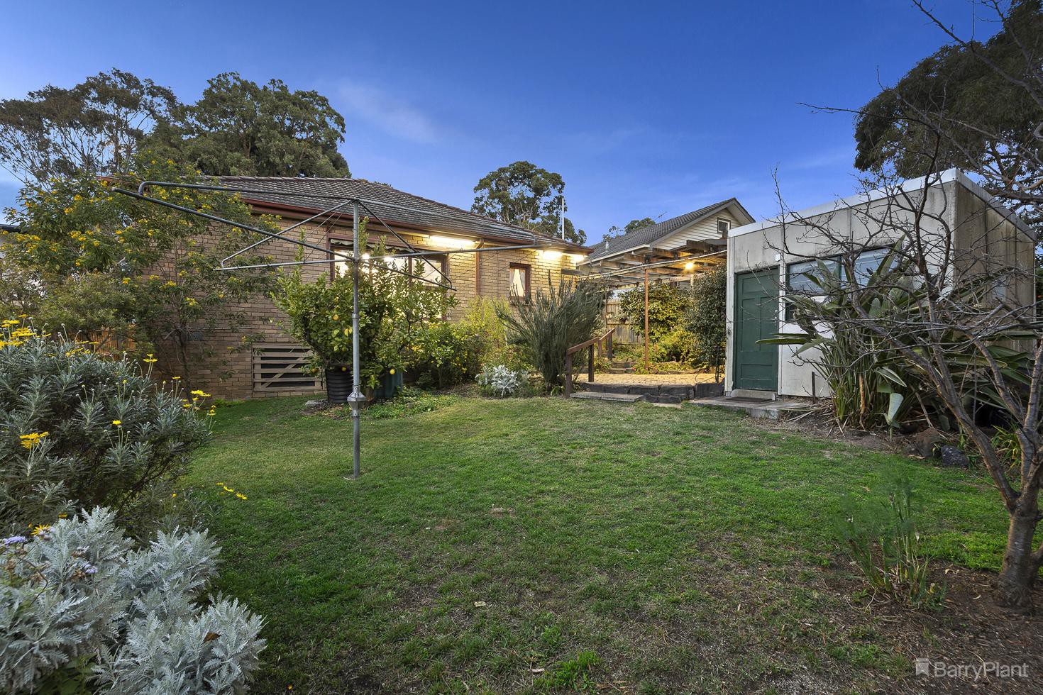 17 Bonnie Doone Street, Briar Hill, VIC 3088, Briar Hill - Thumbnail 3
