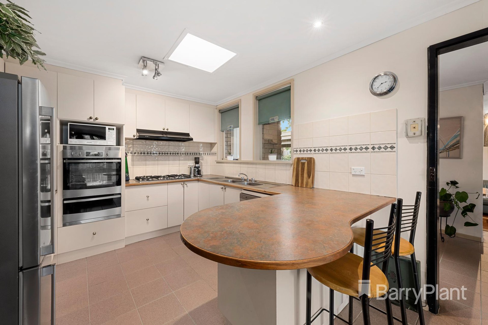 11 Bunyarra CourtGreensborough, VIC 3088, Greensborough - Thumbnail 4