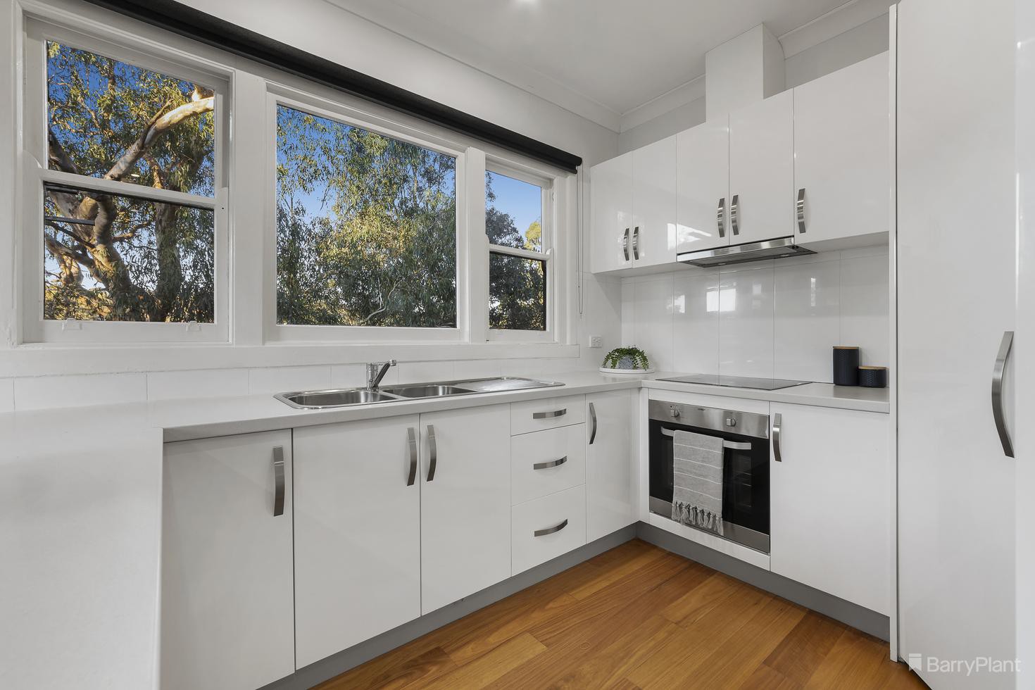 26 Paterson Crescent, Greensborough, VIC 3088, Greensborough - Thumbnail 3