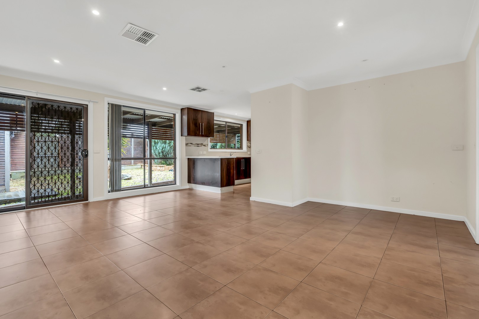 24 Clovelly DriveCraigieburn, VIC 3064, Craigieburn - Thumbnail 7