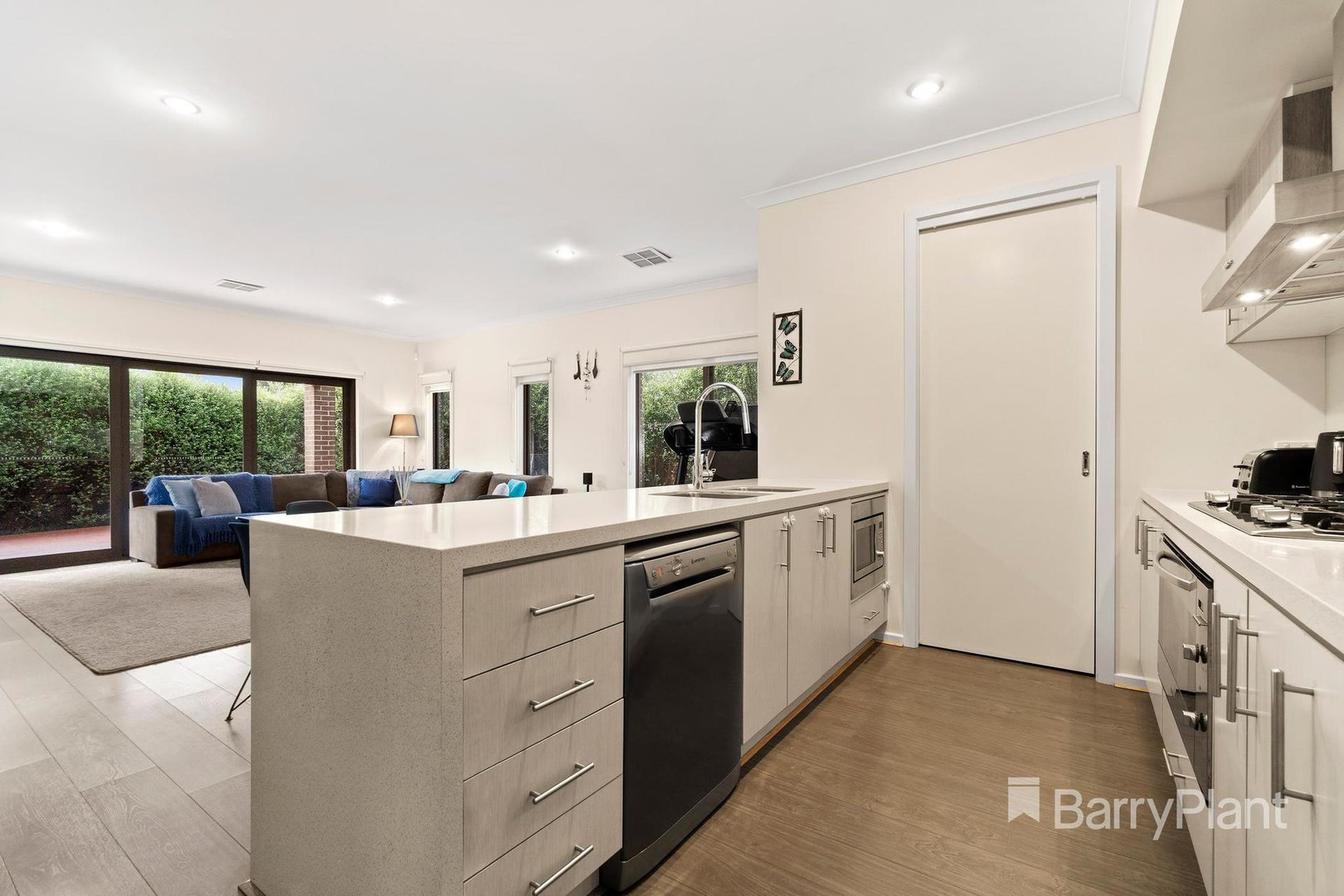 43 Applegum DriveSouth Morang, VIC 3752, South Morang - Thumbnail 2