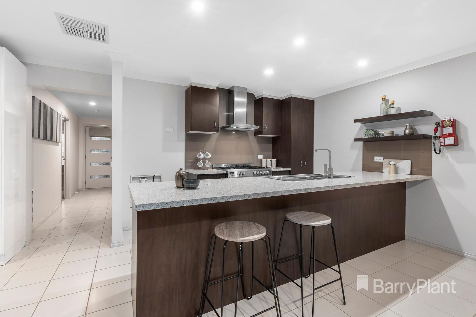 9 Neddletail CrescentSouth Morang, VIC 3752, South Morang - Thumbnail 3