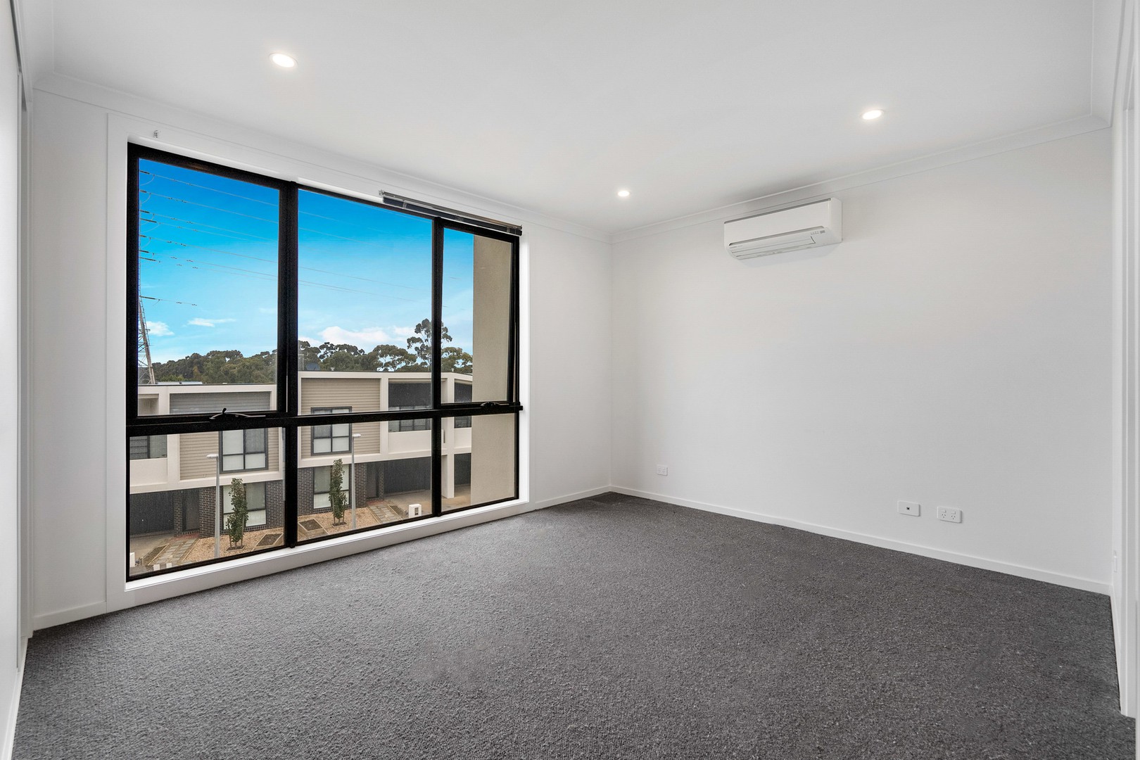 58 Oakden Crescent, St Albans, VIC 3021 - Thumbnail 1 - 11/06/2021