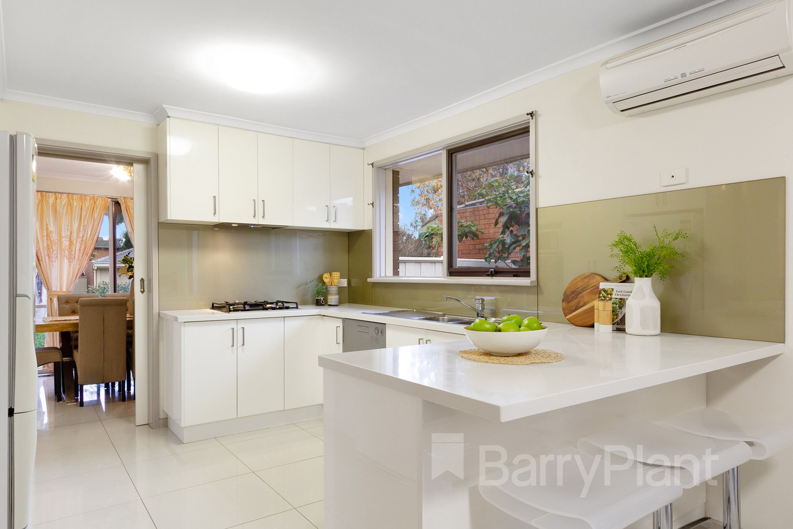 98 Argyle WayWantirna South, VIC 3152, Wantirna South - Thumbnail 4