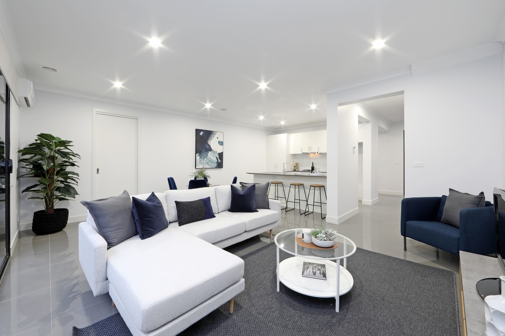 3/5 Deschamp CrescentRowville, VIC 3178, Rowville - Thumbnail 3