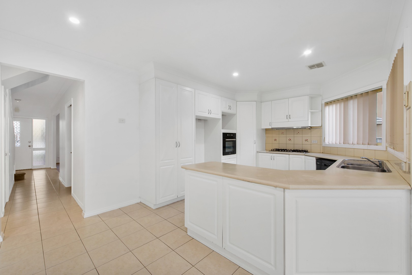 47 Botanic DriveHillside, VIC 3037, Hillside - Thumbnail 3