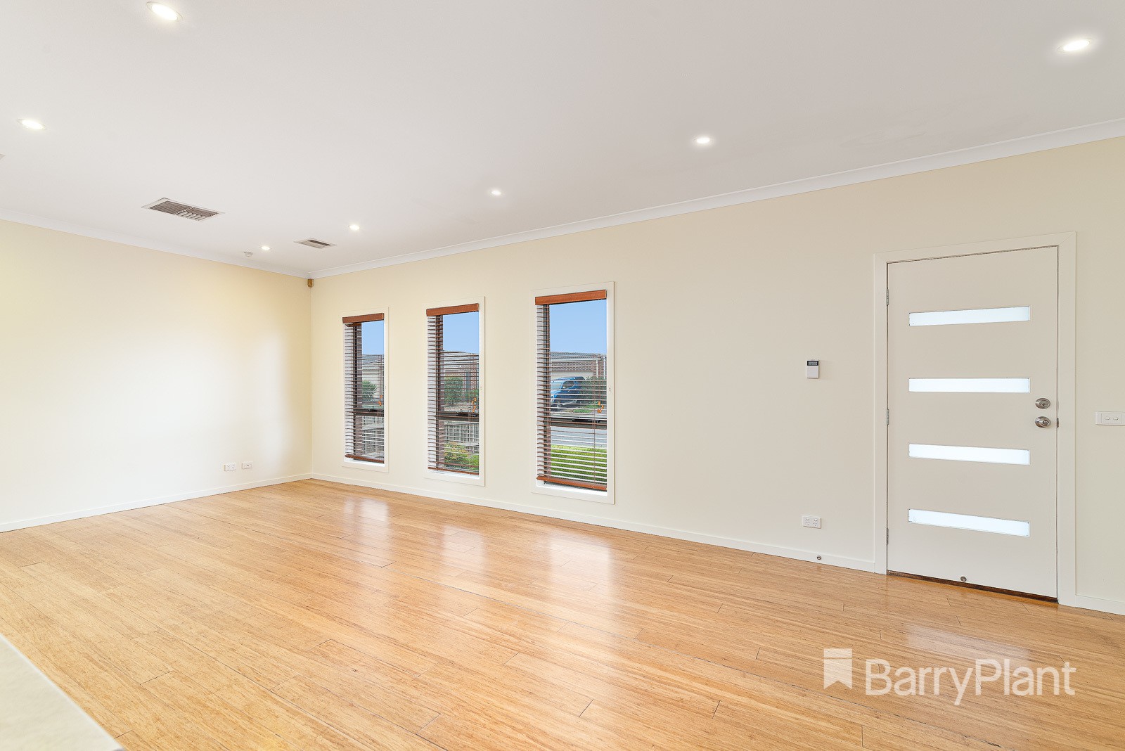 1/15 Mahon Road, Epping, VIC 3076, Epping - Thumbnail 4