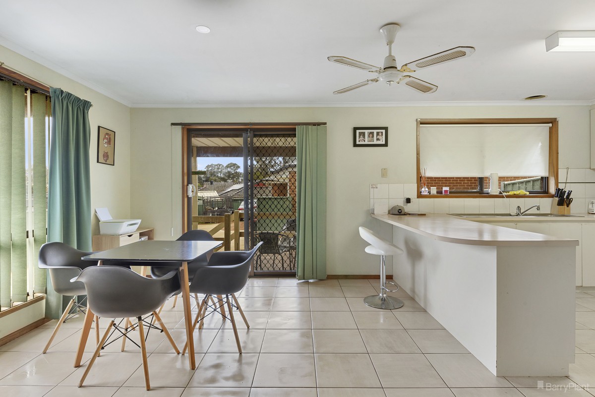 1/83 Reservoir RoadStrathdale, VIC 3550, Strathdale - Thumbnail 3