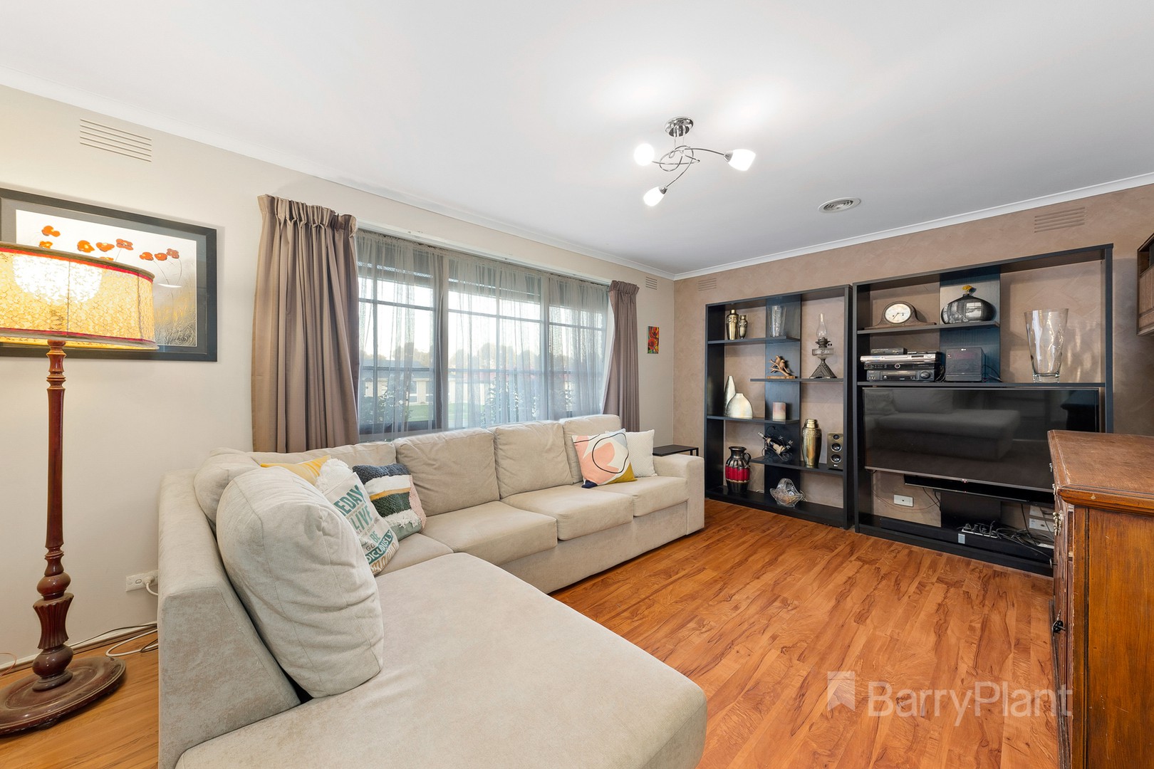 71 Marshall AvenueSt Albans, VIC 3021, St Albans - Thumbnail 3