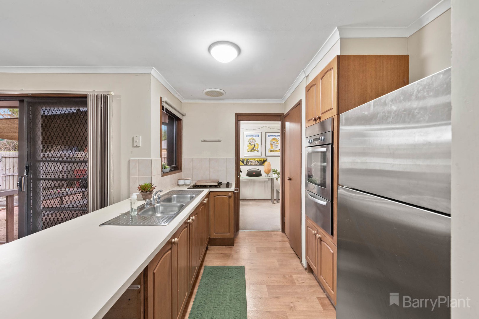15 & 15A Collins CrescentBerwick, VIC 3806, Berwick - Thumbnail 6
