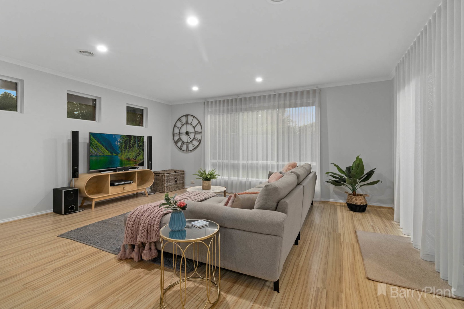 10 Banksia GrovePakenham, VIC 3810, Pakenham - Thumbnail 3