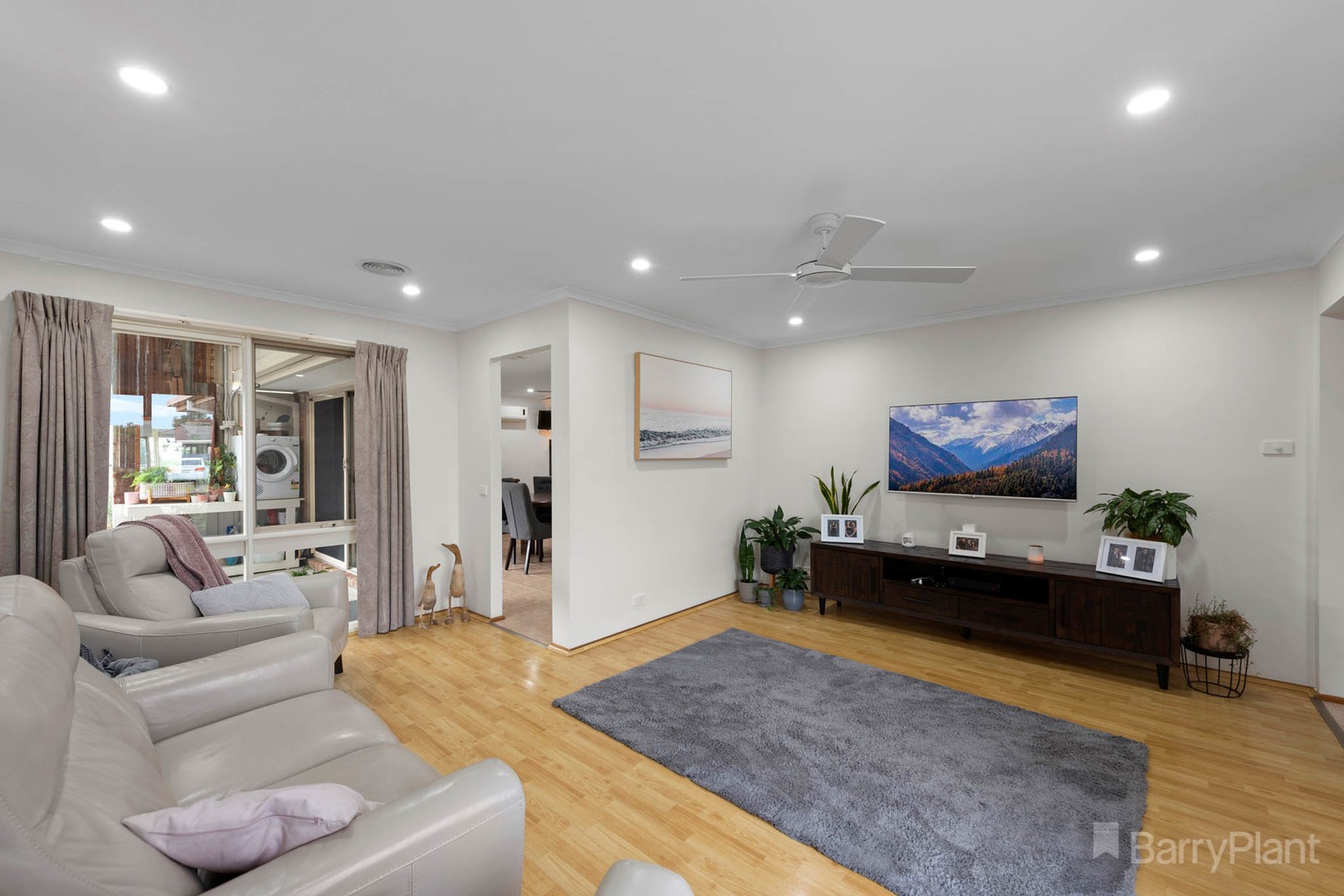 2 Karrum Karrum CourtNarre Warren South, VIC 3805, Narre Warren South - Thumbnail 3