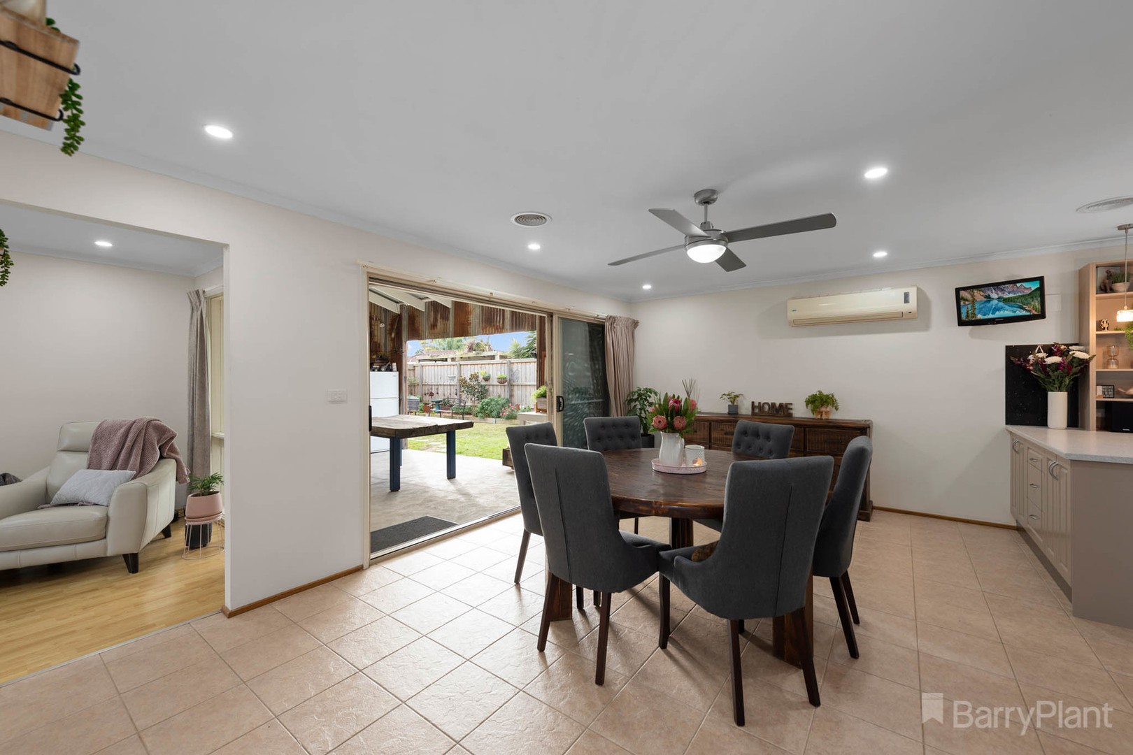 2 Karrum Karrum CourtNarre Warren South, VIC 3805, Narre Warren South - Thumbnail 8