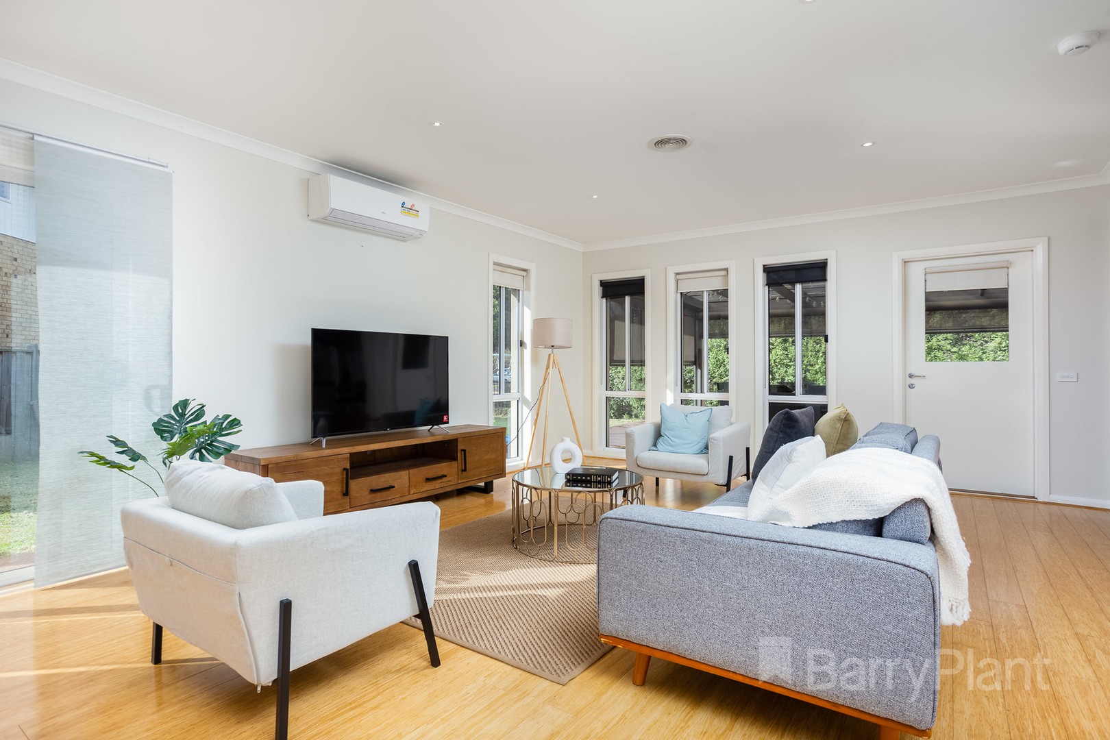 67 Vaucluse BoulevardSanctuary Lakes, VIC 3030, Sanctuary Lakes - Thumbnail 4