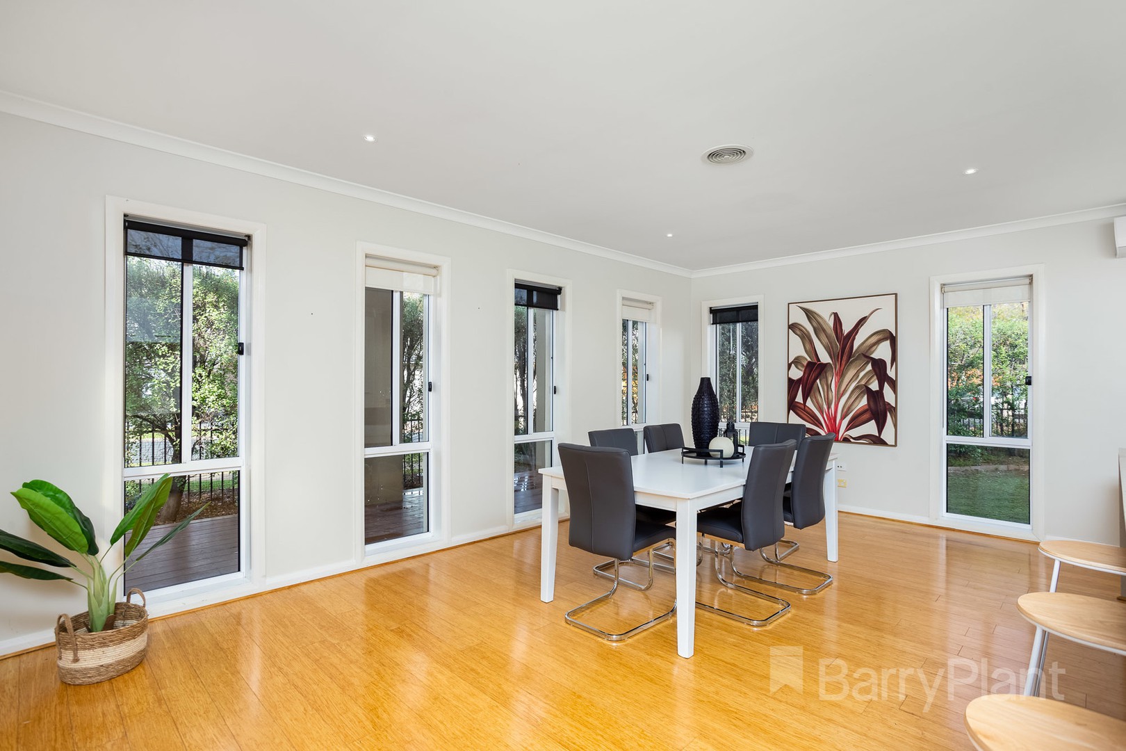 67 Vaucluse BoulevardSanctuary Lakes, VIC 3030, Sanctuary Lakes - Thumbnail 8