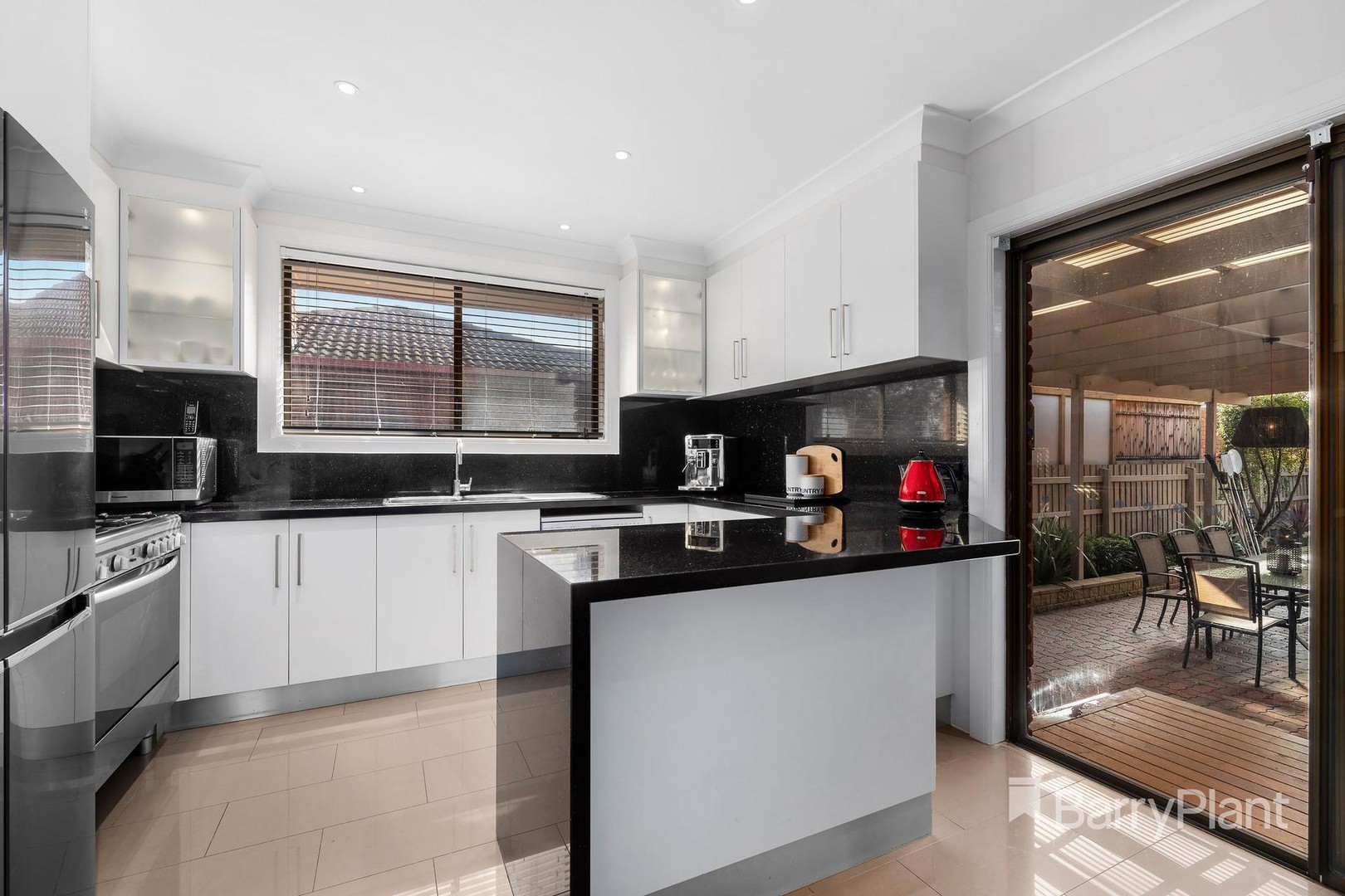 8 Sycamore StreetMill Park, VIC 3082, Mill Park - Thumbnail 4