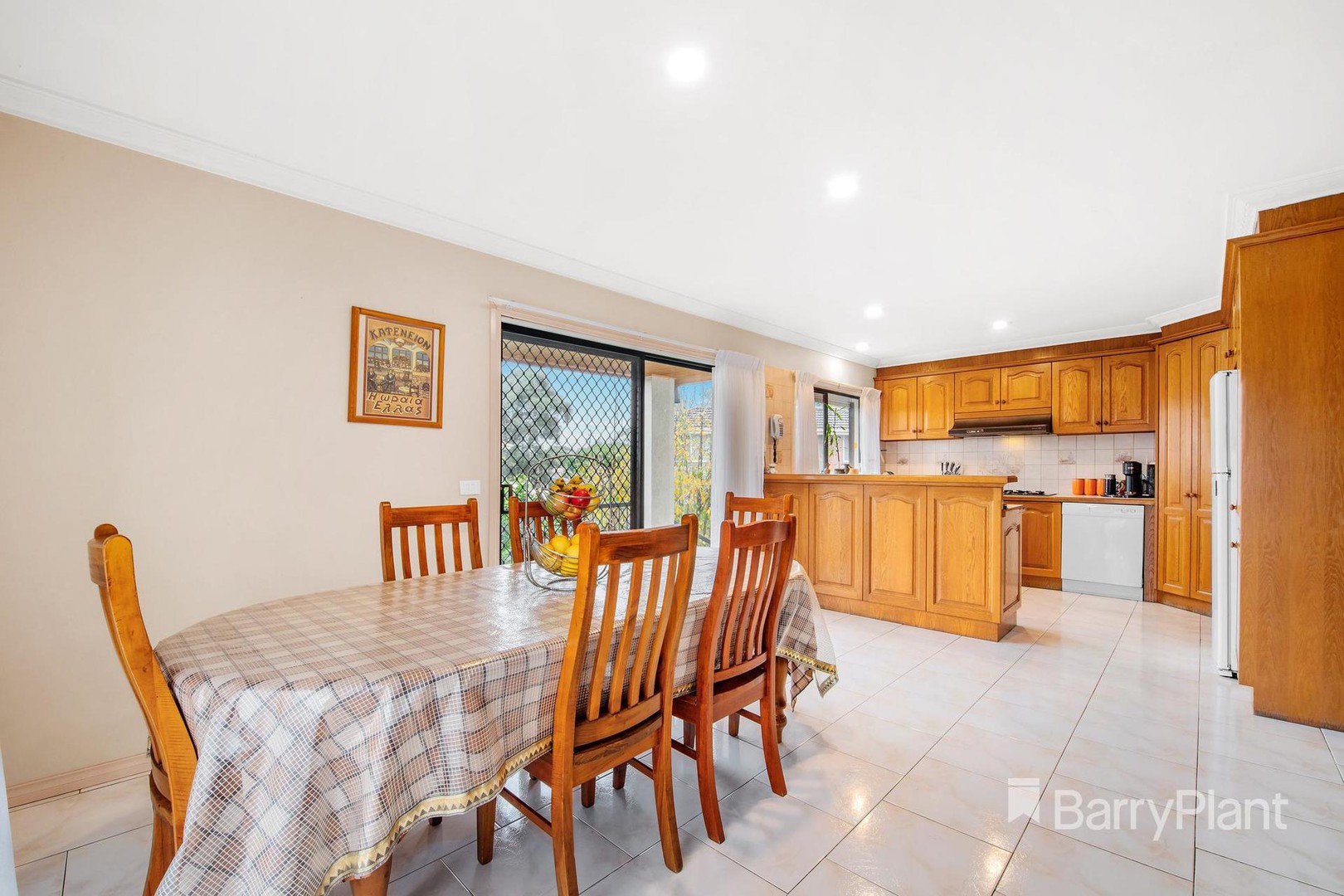 5 Regezia CourtMill Park, VIC 3082, Mill Park - Thumbnail 4