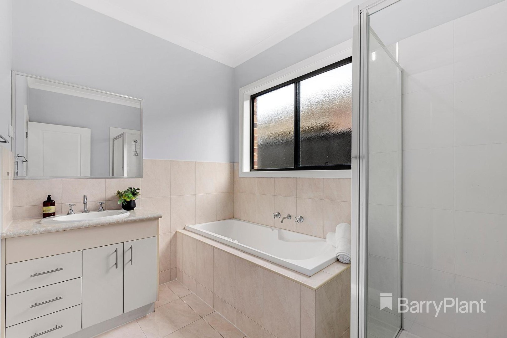 38 Mount Eccles WaySouth Morang, VIC 3752, South Morang - Thumbnail 7