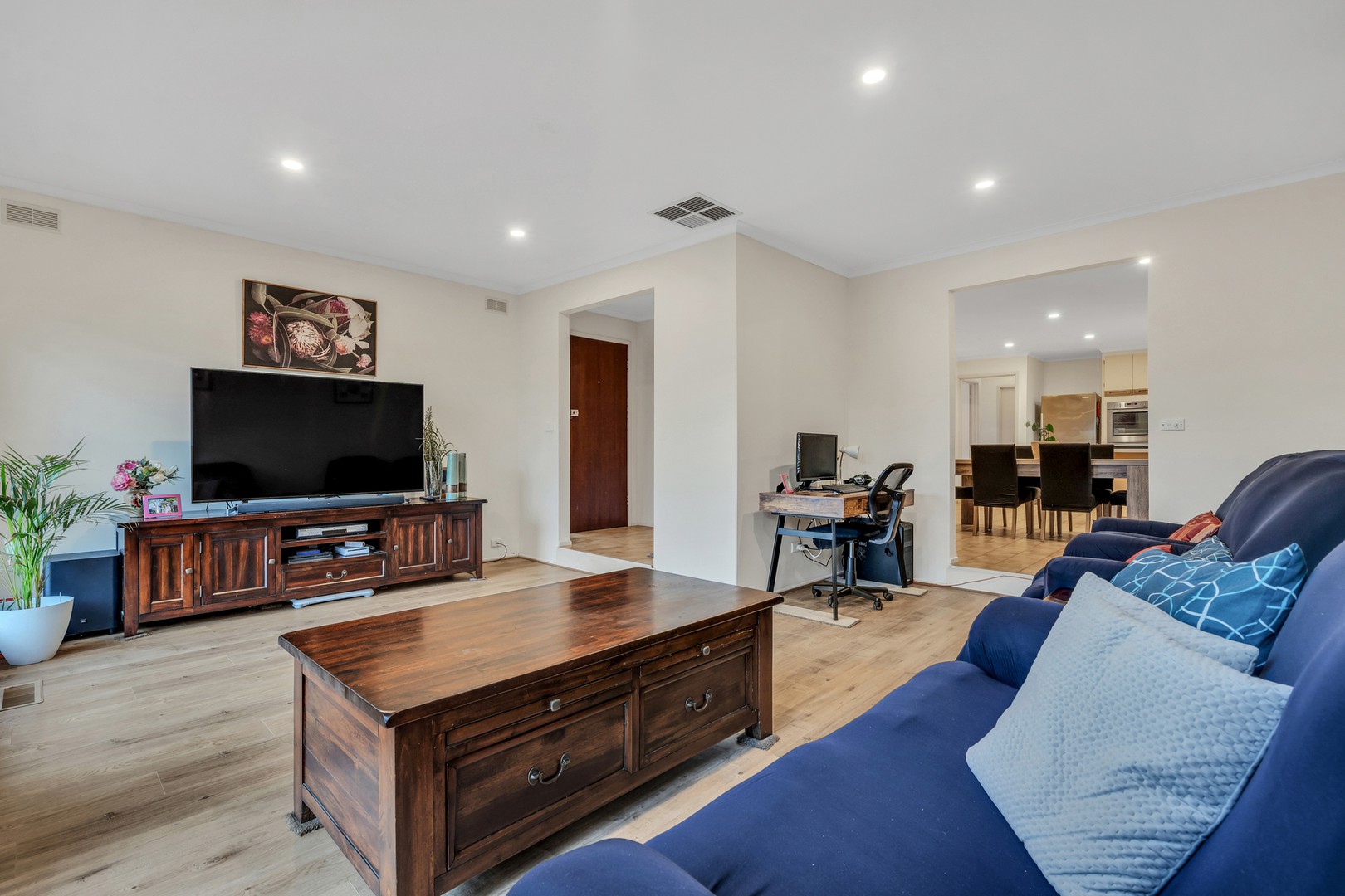 54 Northern CrescentCraigieburn, VIC 3064, Craigieburn - Thumbnail 4