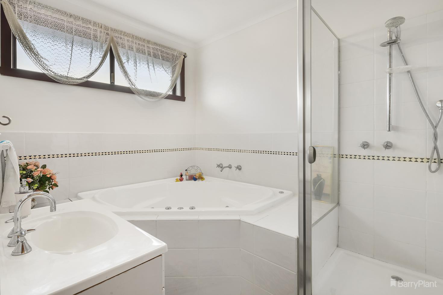 124 Thompsons Road, Bulleen, VIC 3105, Bulleen - Thumbnail 3
