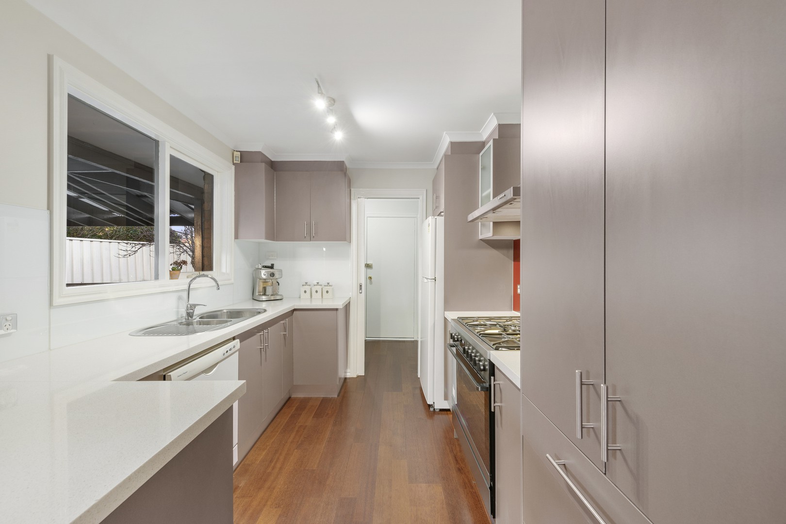 10 Danthonia StreetDelahey, VIC 3037, Delahey - Thumbnail 4