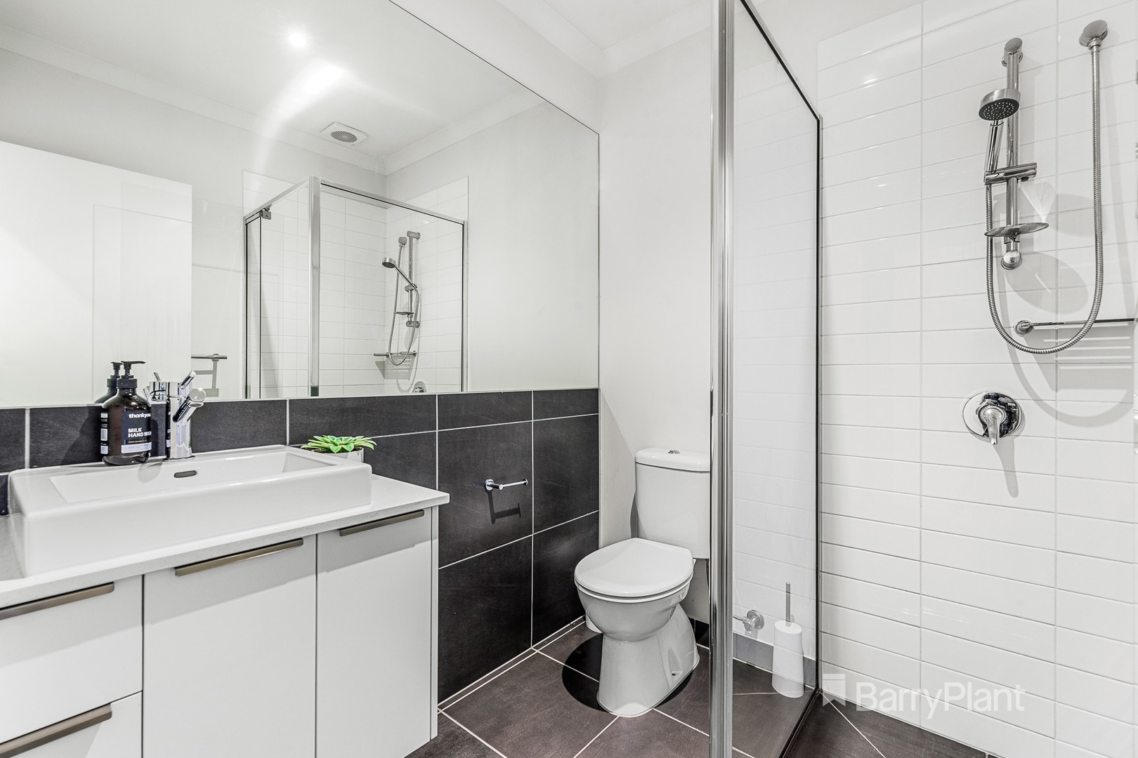9a Lidgate AvenueRowville, VIC 3178, Rowville - Thumbnail 8