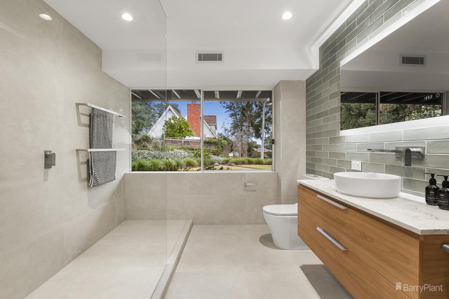 3 Gordon CourtViewbank, VIC 3084, Viewbank - Thumbnail 4