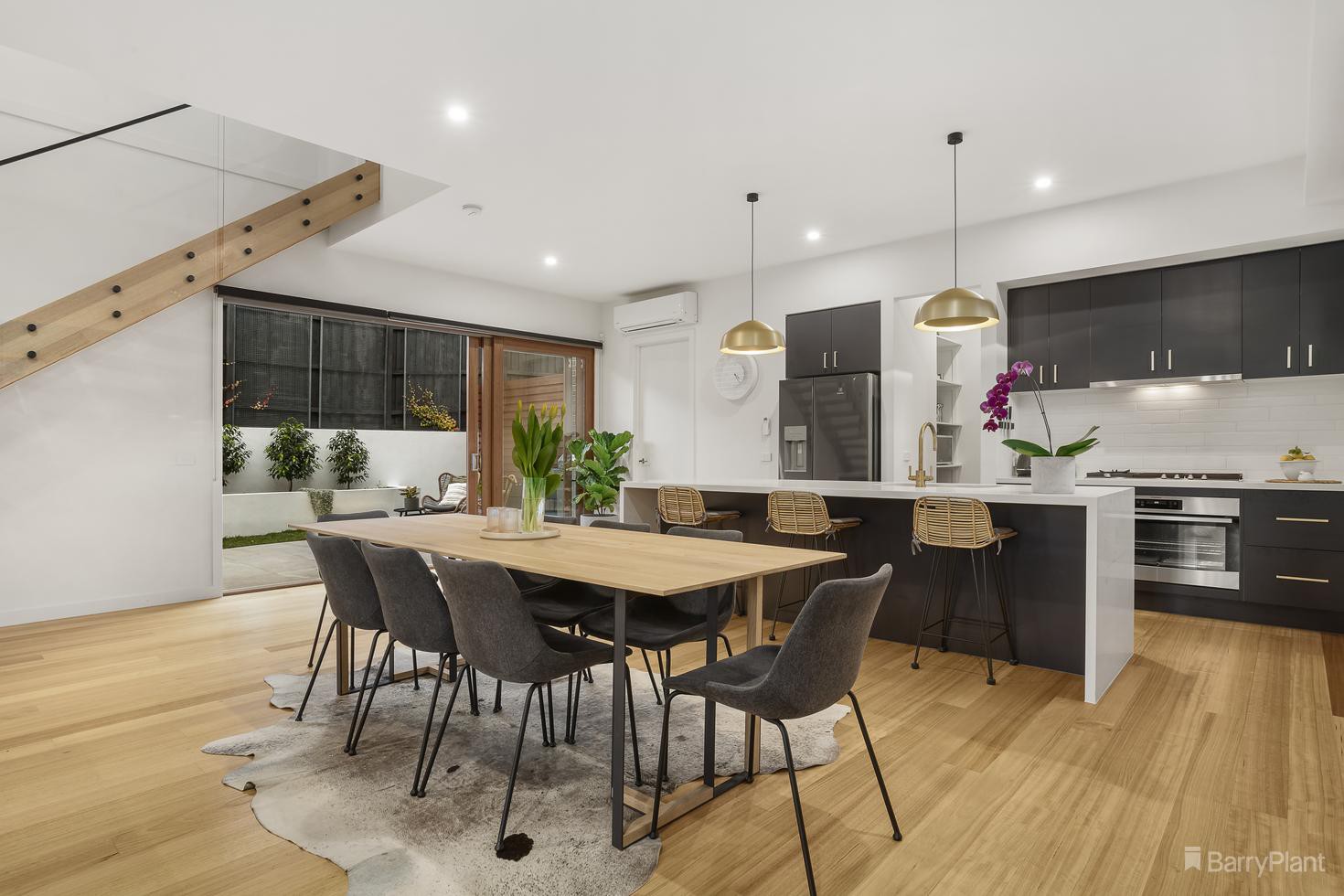 1/12 Greendale Road, Doncaster East, VIC 3109, Doncaster East - Thumbnail 2