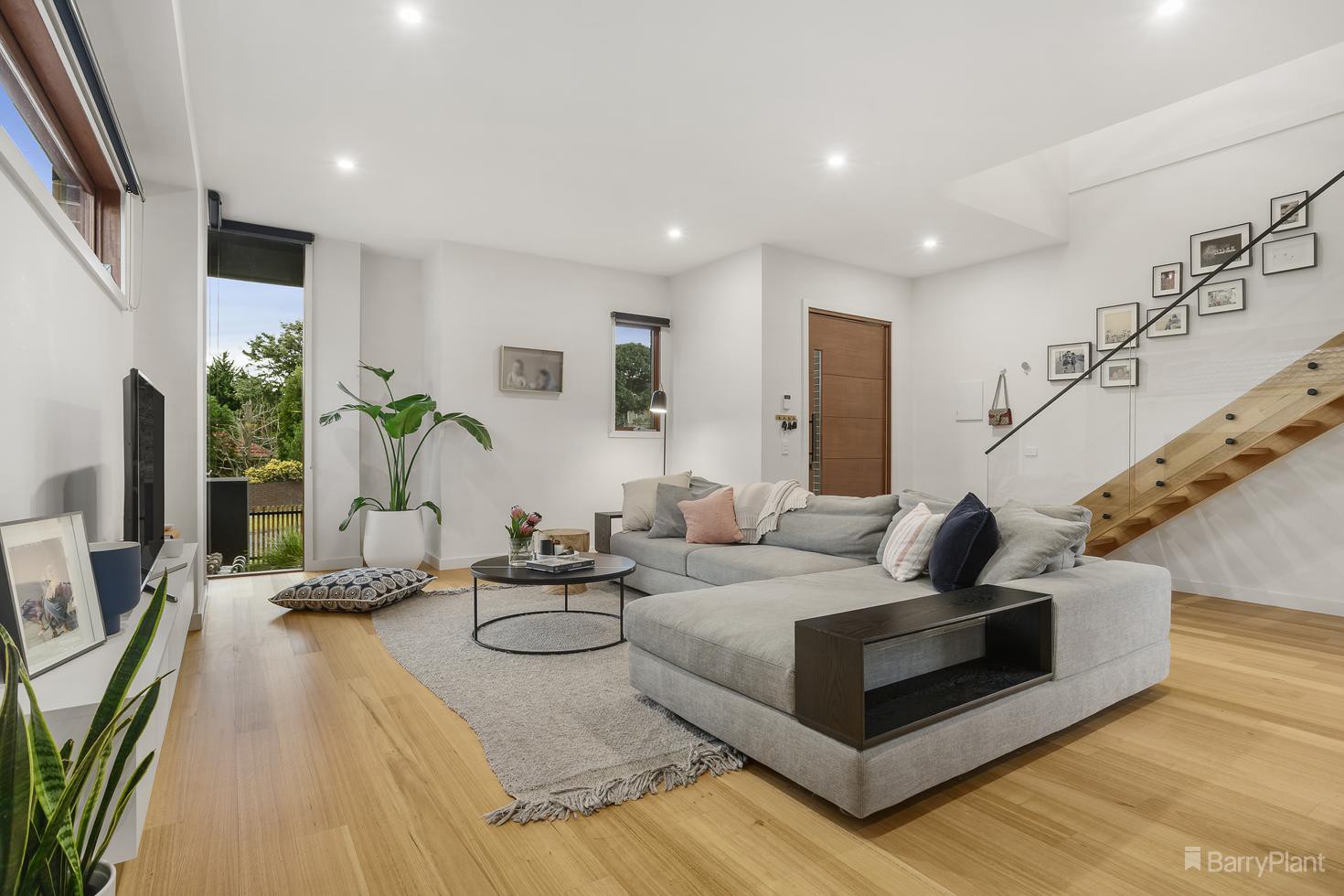 1/12 Greendale Road, Doncaster East, VIC 3109, Doncaster East - Thumbnail 3