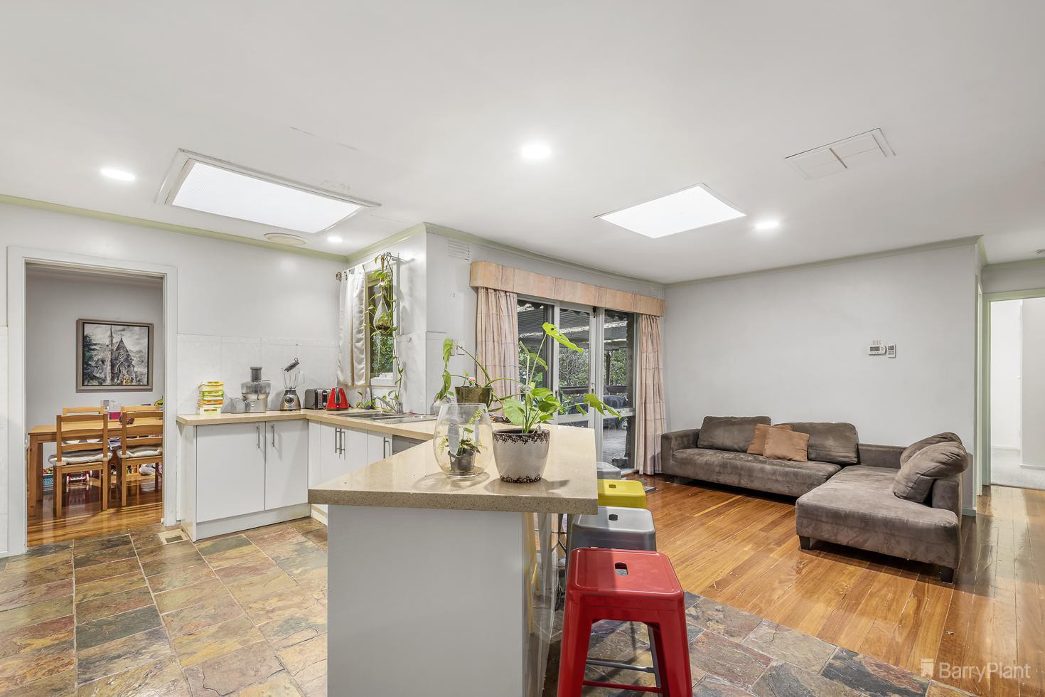 10 Darrandaul Drive, Bulleen, VIC 3105, Bulleen - Thumbnail 2