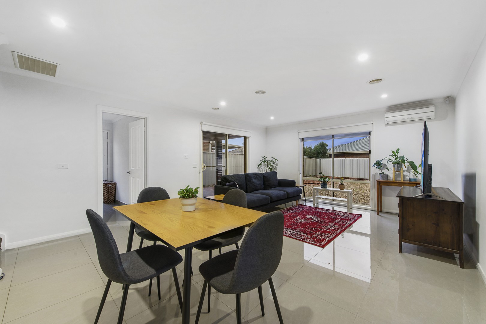 17 Naracoorte DriveCaroline Springs, VIC 3023, Caroline Springs - Thumbnail 4
