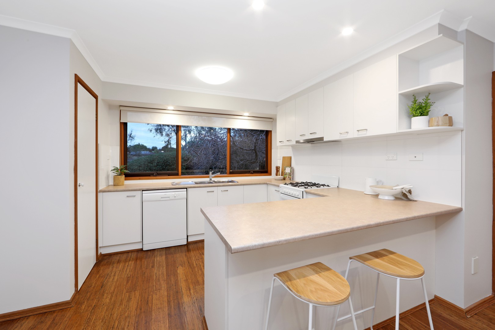 7 Halsbury DriveRowville, VIC 3178, Rowville - Thumbnail 2