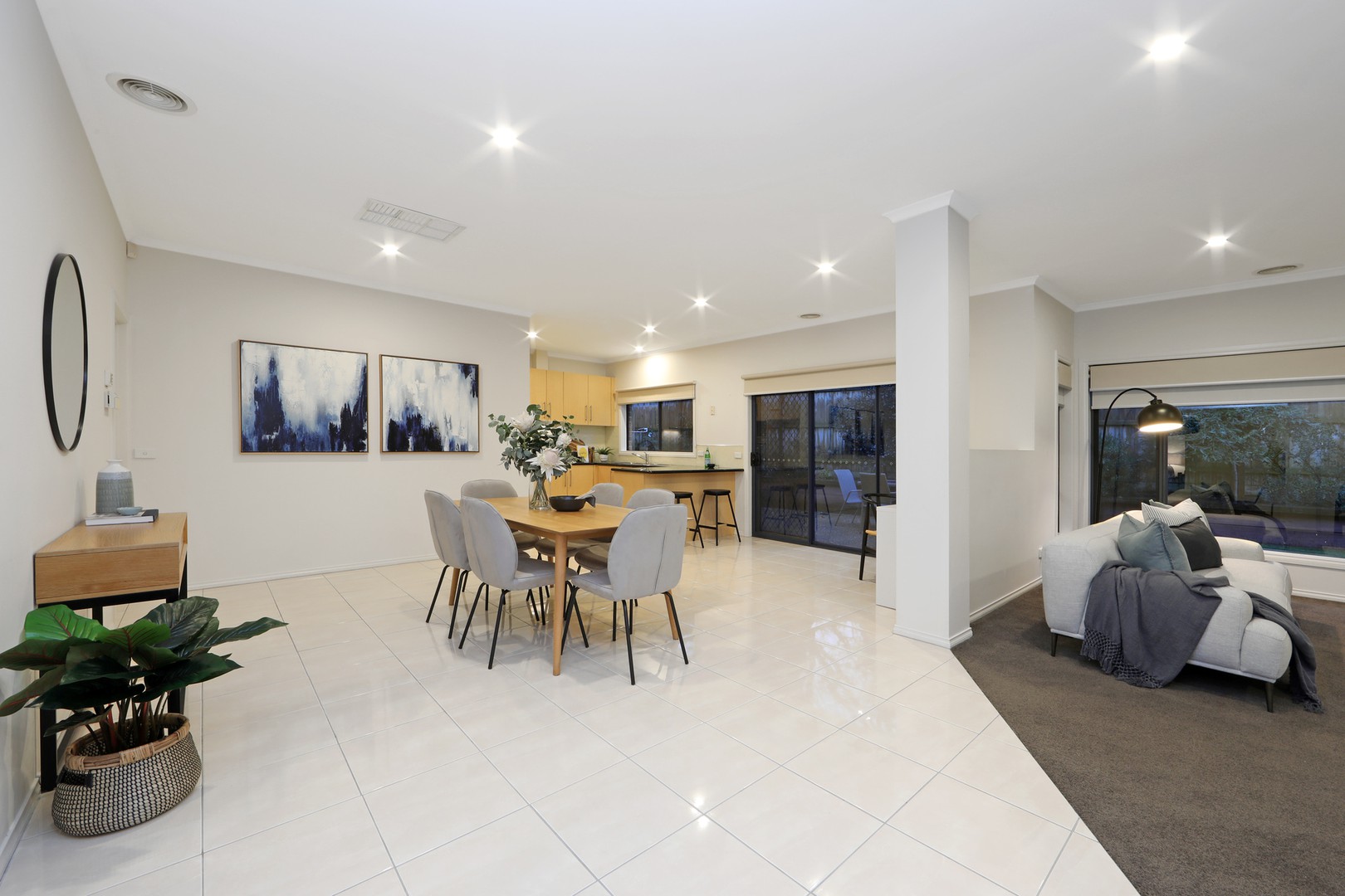 3/12 Virgilia CourtRowville, VIC 3178, Rowville - Thumbnail 2