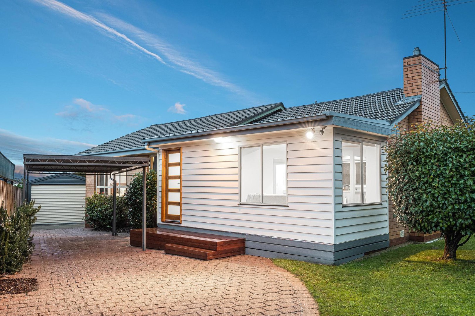 11 Cuthbert Avenue, Highton, VIC 3216 - Thumbnail 2 - 21/06/2021