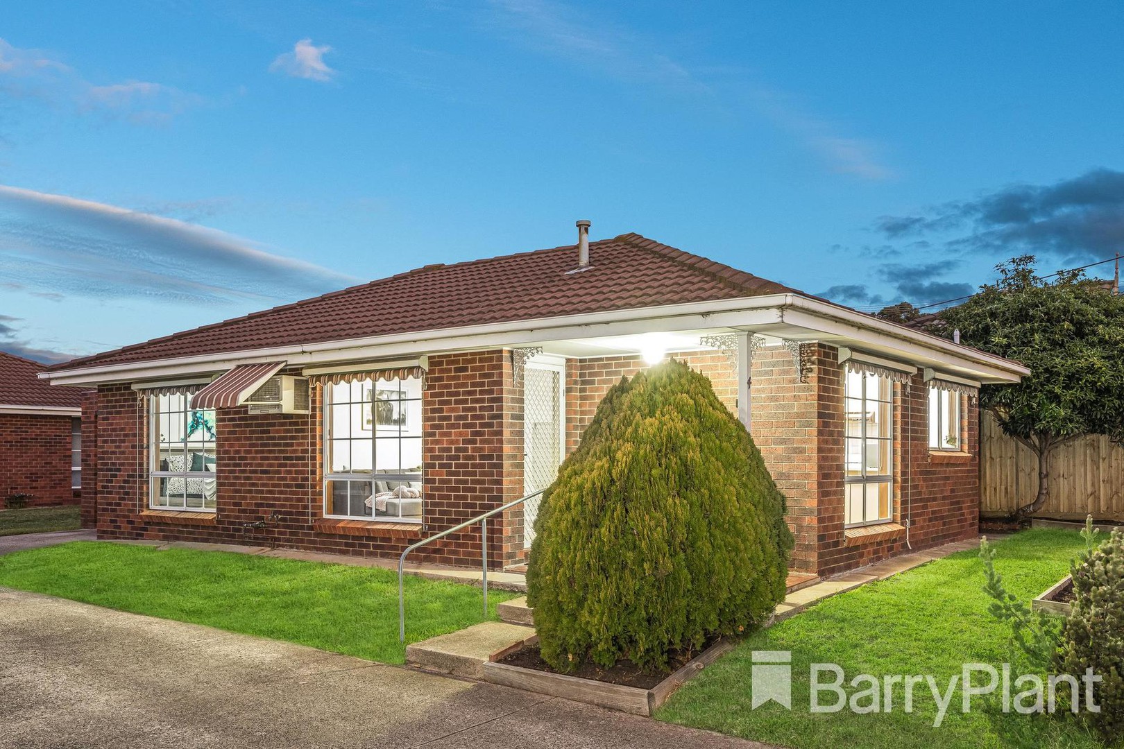 4/2-4 Jenolan AvenueGrovedale, VIC 3216, Grovedale - Thumbnail 2