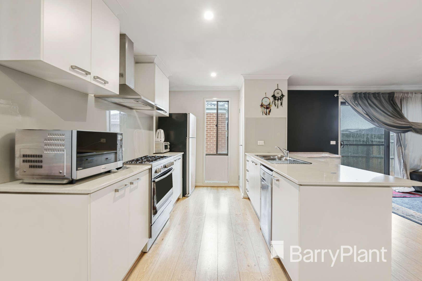 53 Chapman DriveWyndham Vale, VIC 3024, Wyndham Vale - Thumbnail 3