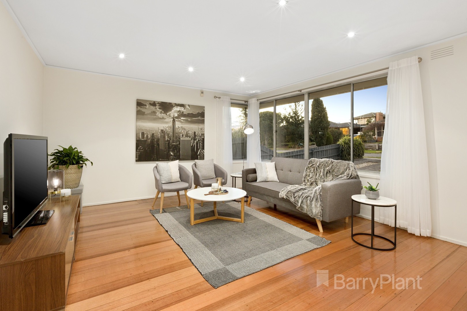 28 Moreton CrescentBundoora, VIC 3083, Bundoora - Thumbnail 2
