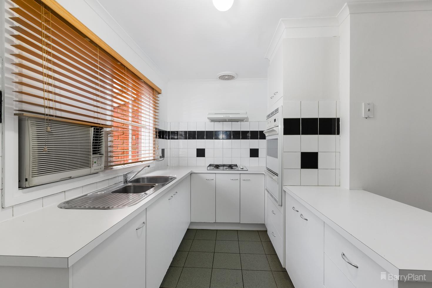 1/48-50 Manningham Road, Bulleen, VIC 3105, Bulleen - Thumbnail 4