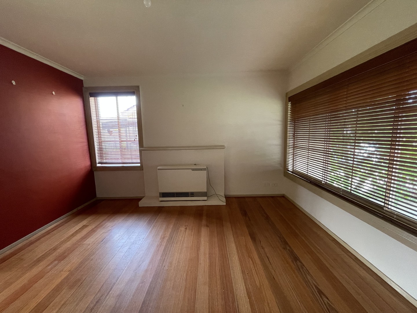34 Vincent  Crescent, Werribee, VIC 3030 - Thumbnail 2 - 23/06/2021