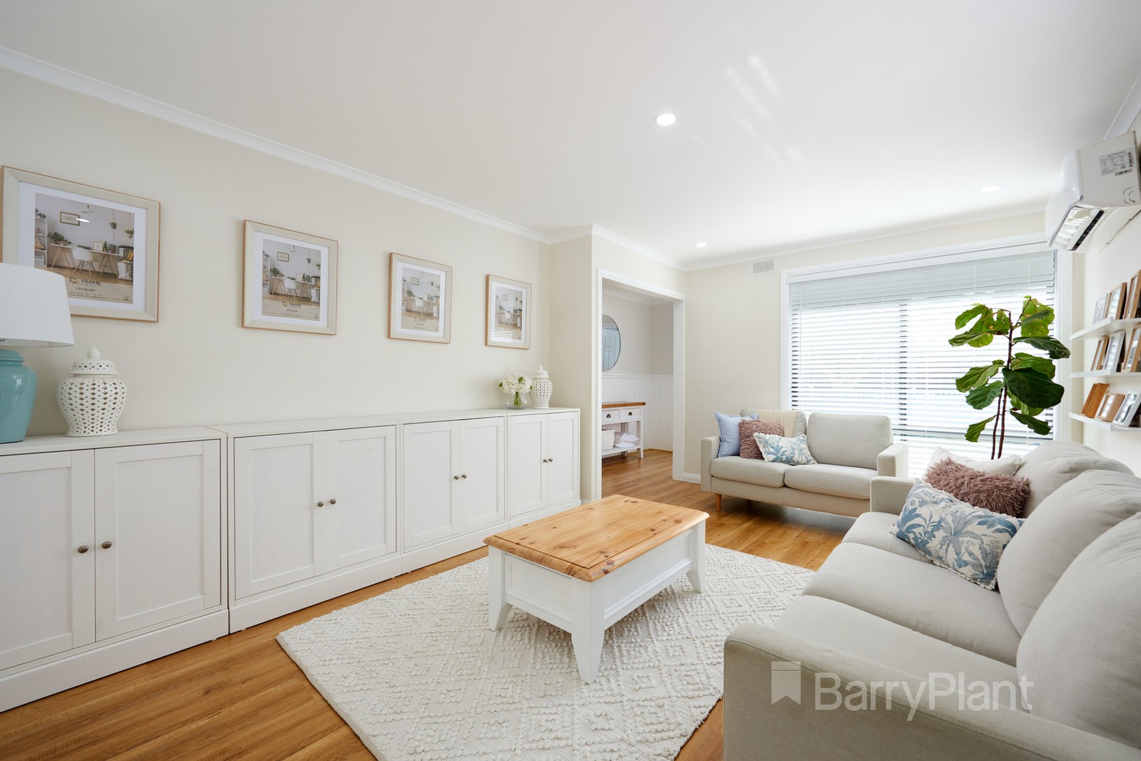 8 Kernot CrescentNoble Park North, VIC 3174, Noble Park North - Thumbnail 2