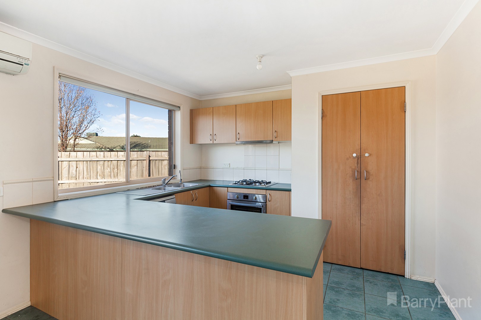 14 MacDonald CloseWallan, VIC 3756, Wallan - Thumbnail 4