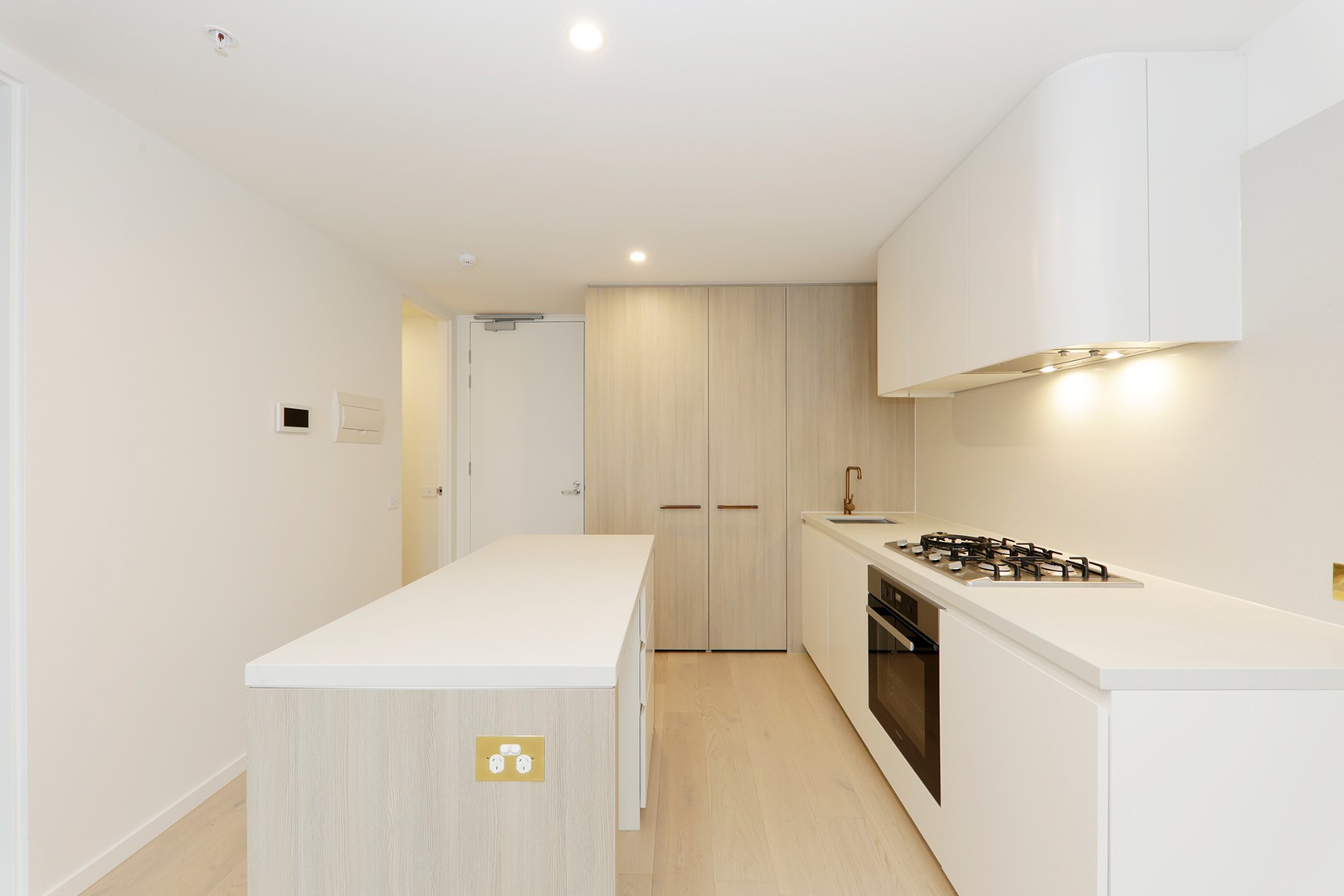 811B/23 O'Sullivan Road, Glen Waverley, VIC 3150 - Thumbnail 1 - 23/06/2021